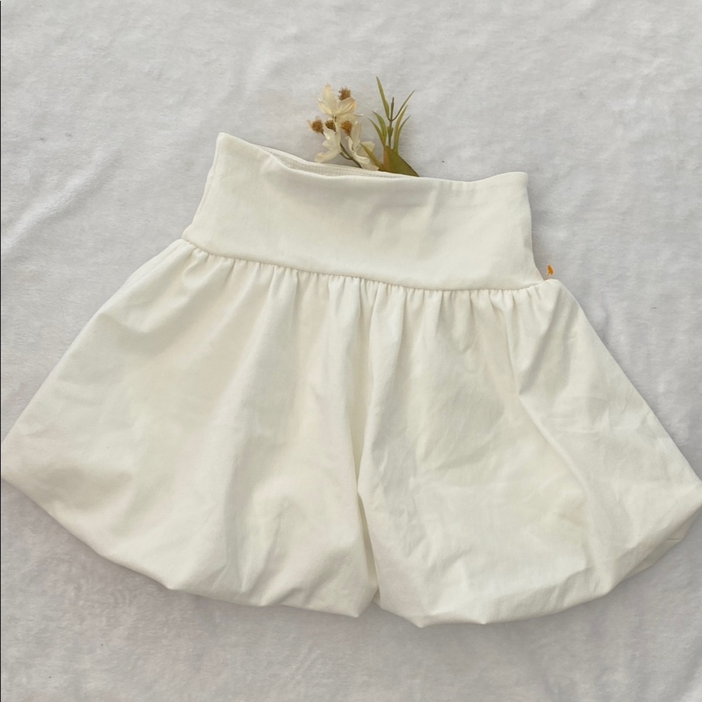 Zara White High-Waisted Skirt